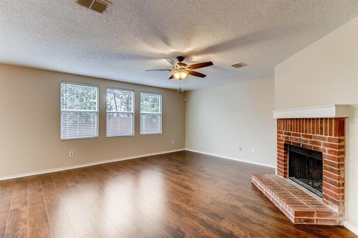 1200 Scenic Hills Drive - Photo 3 of 18