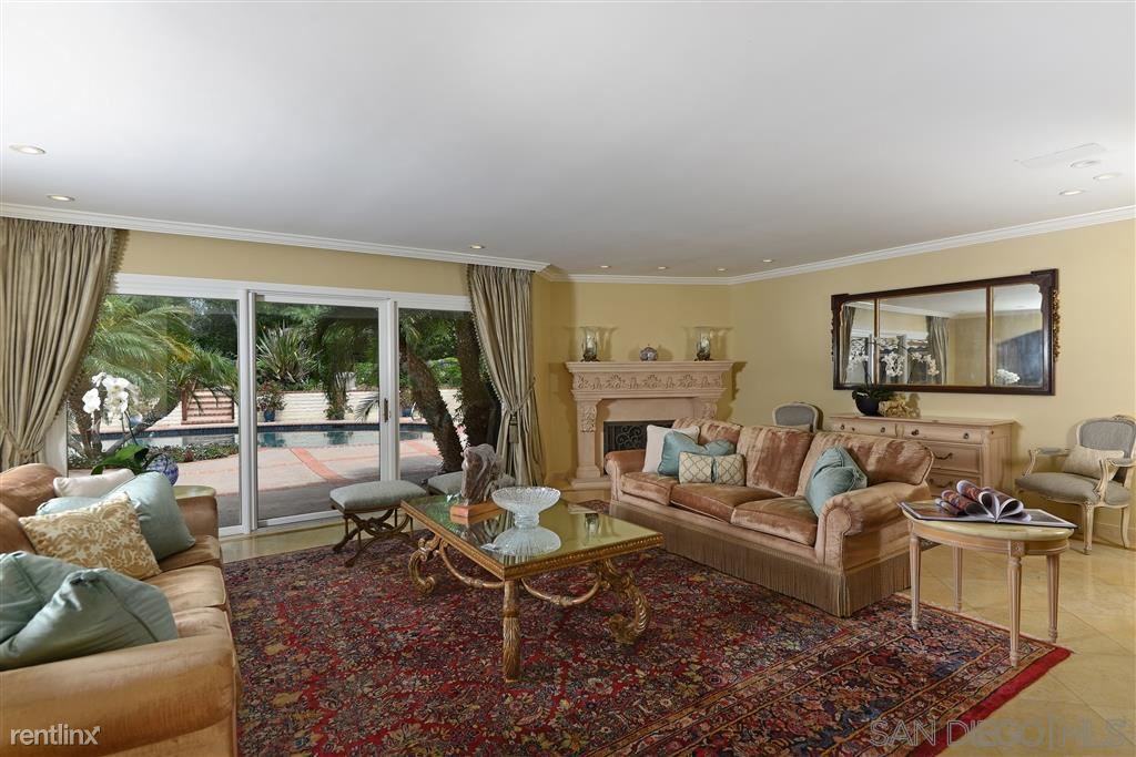 9351 La Jolla Farms Rd - Photo 2 of 8