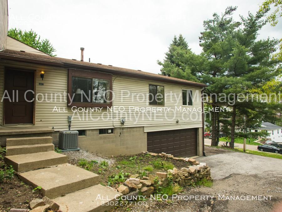 1320 Bluestone Ave - Photo 2 of 12