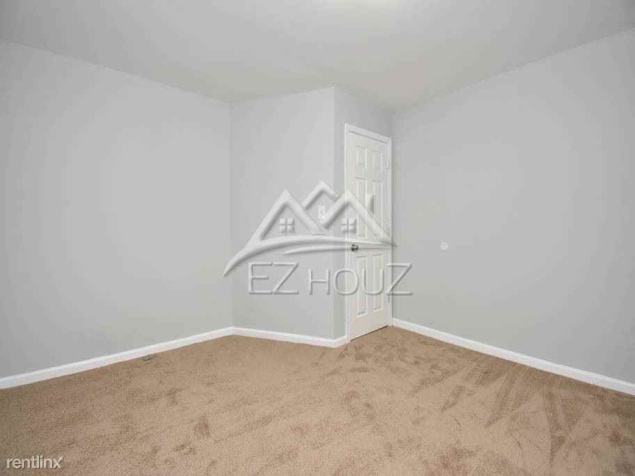 536 Wyanoke Avenue - Photo 3 of 15