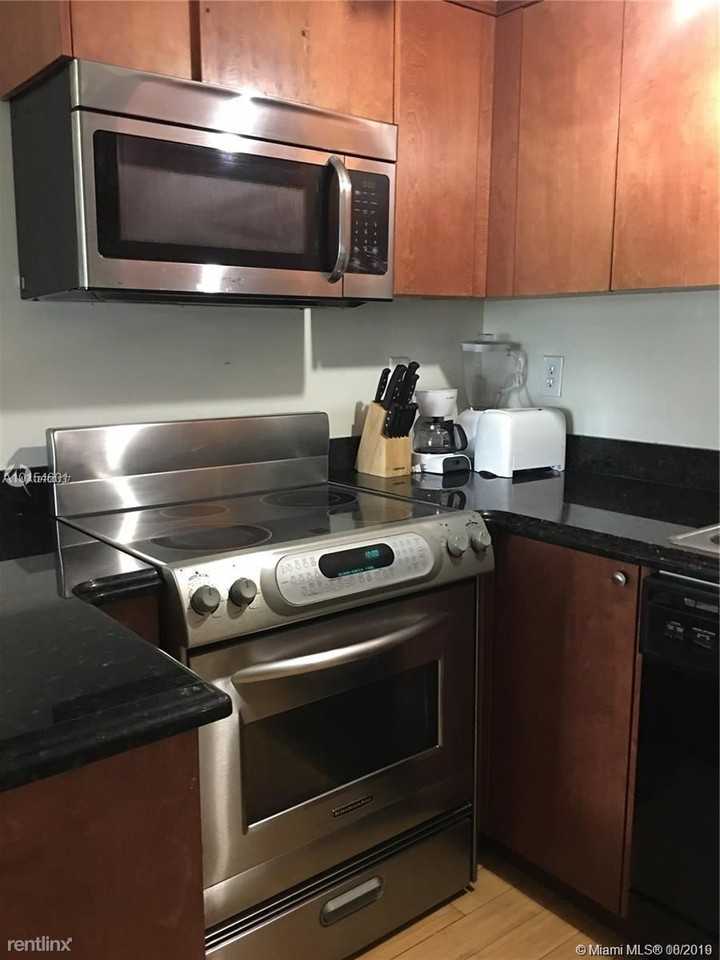 The Twelve condo - Photo 2 of 18