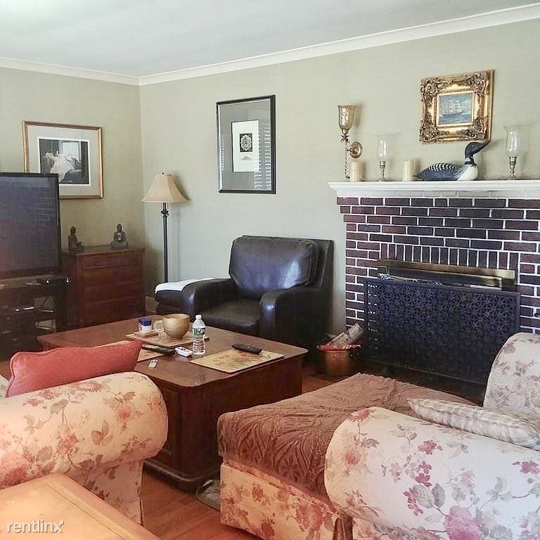 235 Pleasant St - Photo 2 of 13