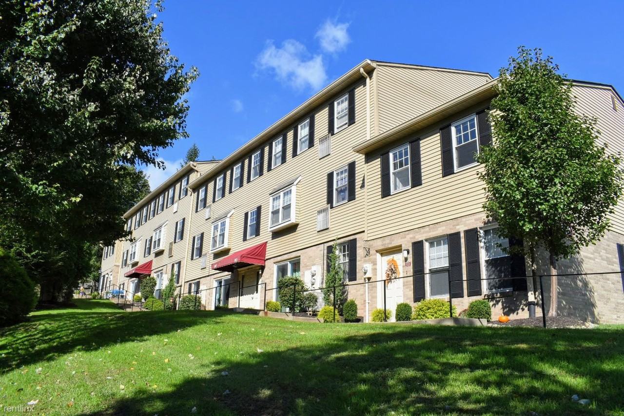 812 Bellwood Drive 812, West View, PA 15229 2 Bedroom Apartment for
