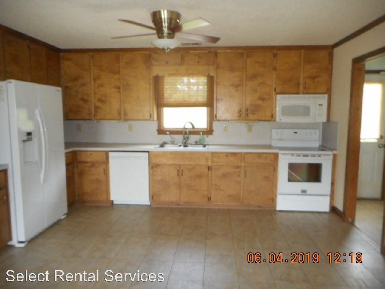 201 Betty Drive - Photo 3 of 9