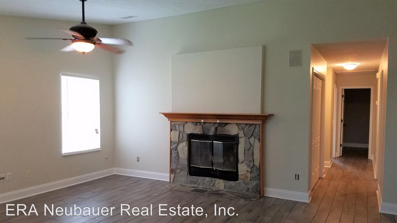 3916 Venus Street - Photo 3 of 21