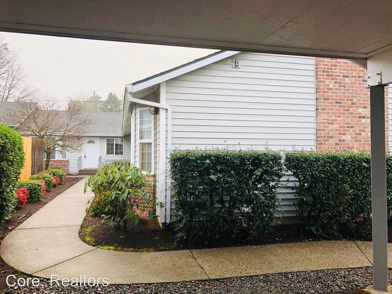 9726 Se 43rd Ave - Photo 2 of 9