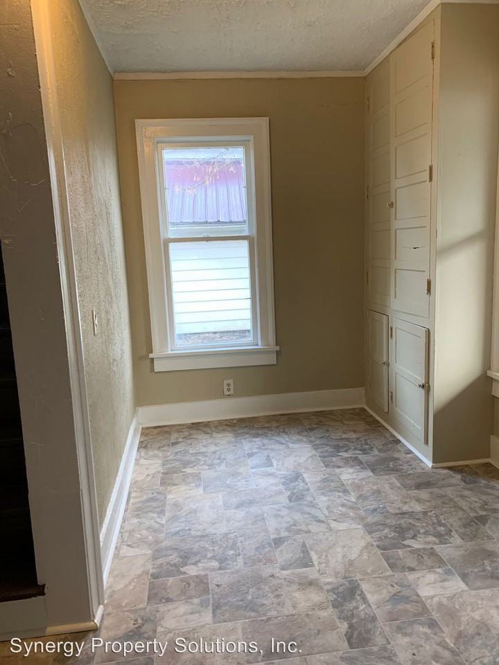 345-347 S. Main St. Richland - Photo 2 of 13