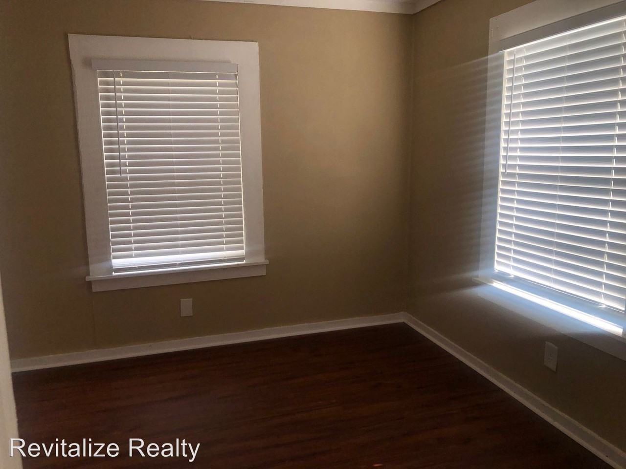 2050 Andrews St - Photo 3 of 9