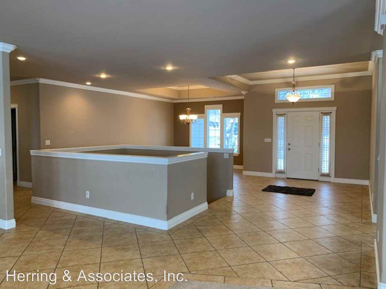 1005 Ridge Crest Dr - Photo 2 of 37