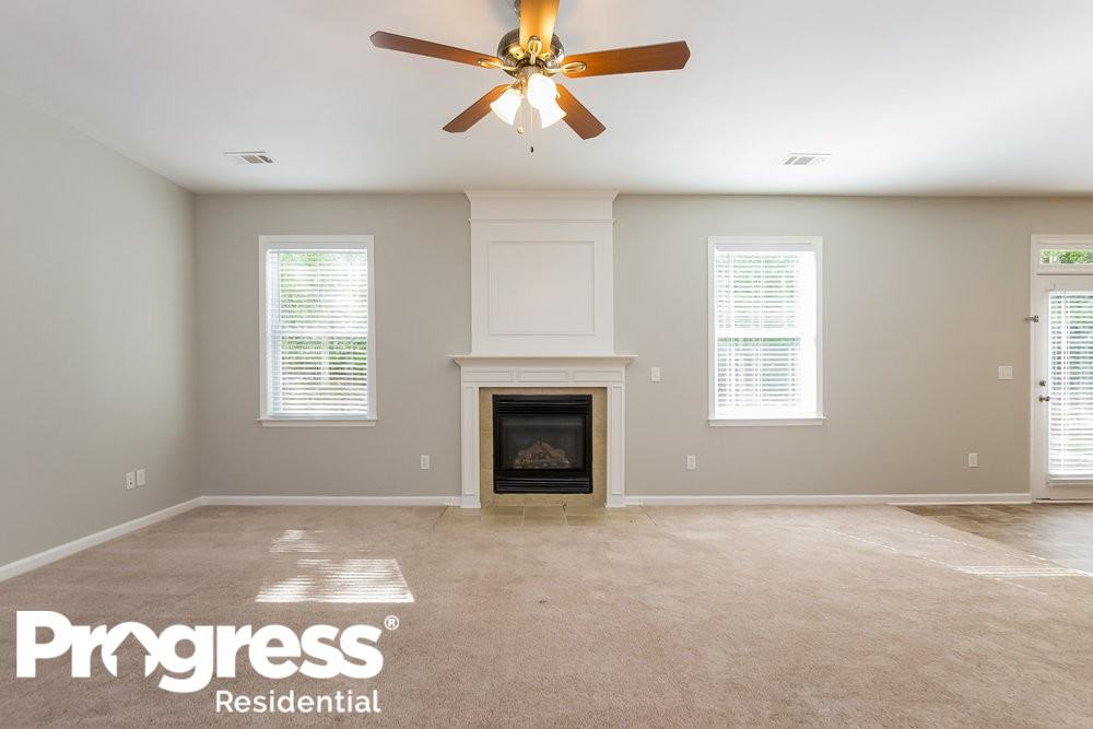 61 Lakeshore Pkwy - Photo 2 of 20