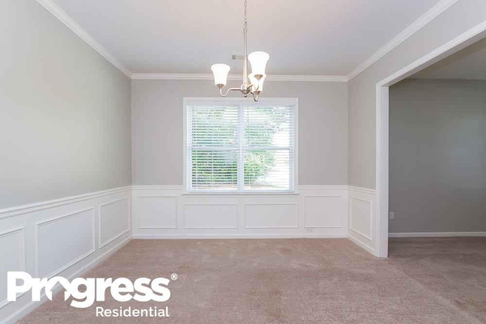 61 Lakeshore Pkwy - Photo 3 of 20