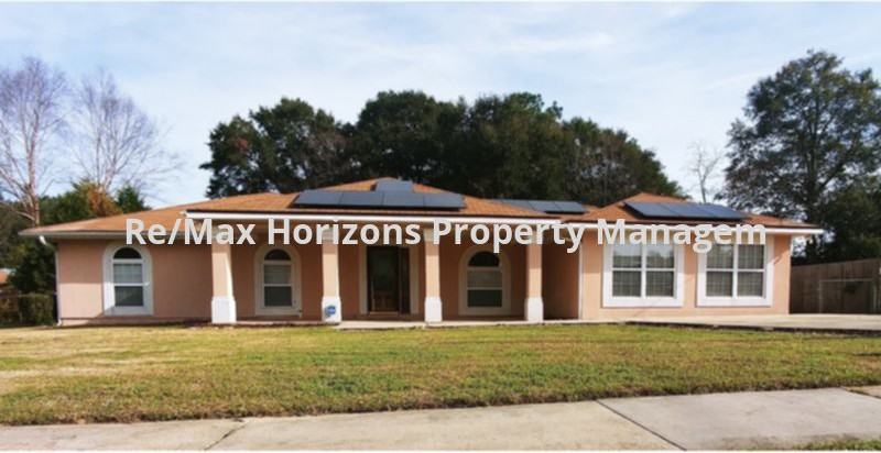 8330 Harbour Square Dr. - Photo 2 of 5