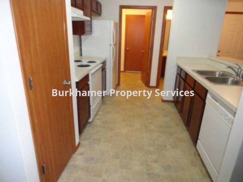 1303 S Montesano St #3 - Photo 4 of 21