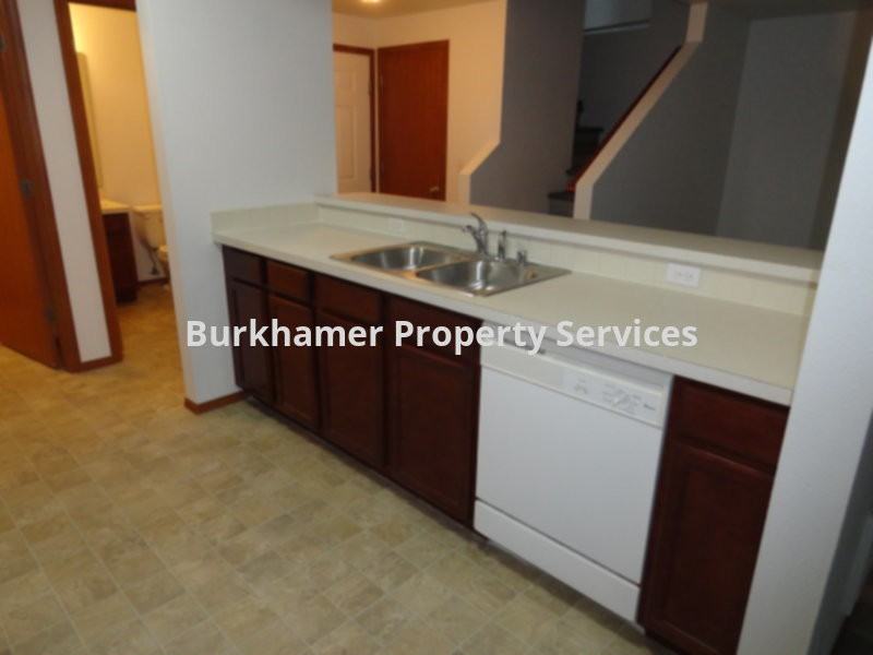 1303 S Montesano St #3 - Photo 5 of 21