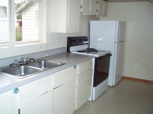 1130 15th St NE #1130 - Photo 2 of 10