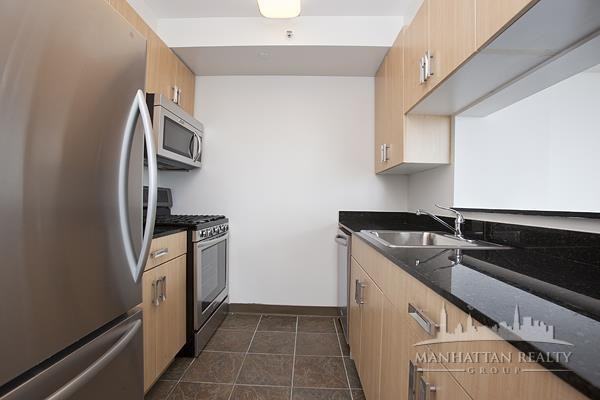 10th Ave #35E - Photo 4 of 9