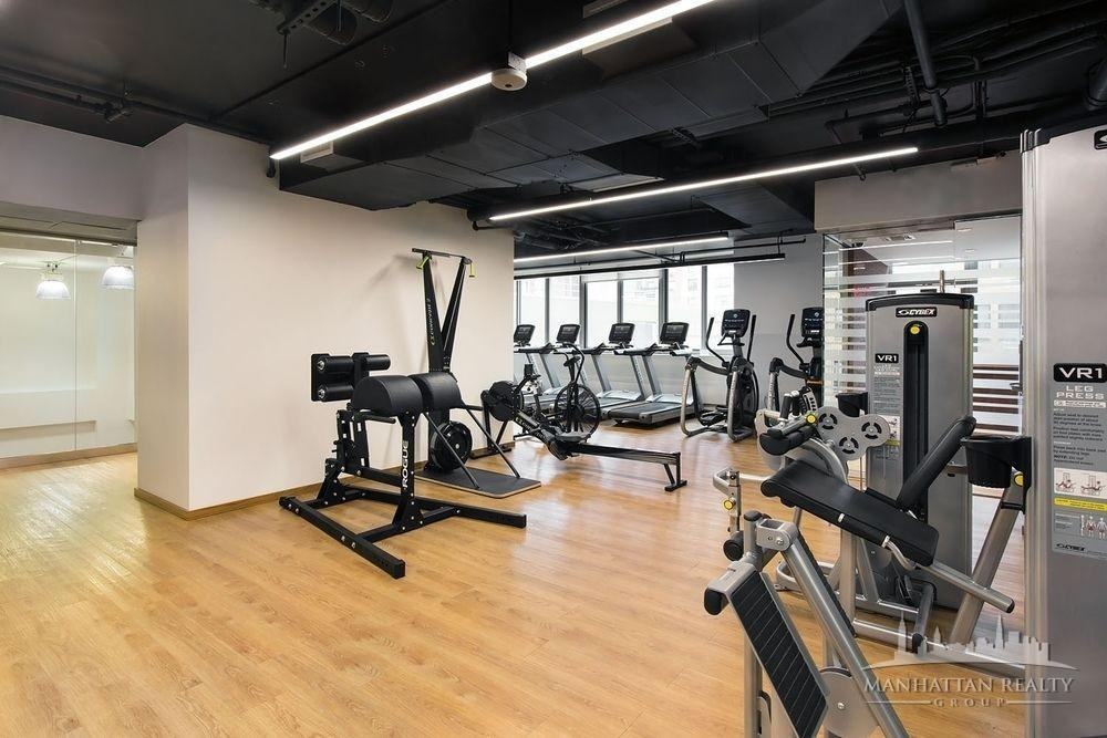 10th Ave #14H - Photo 7 of 10