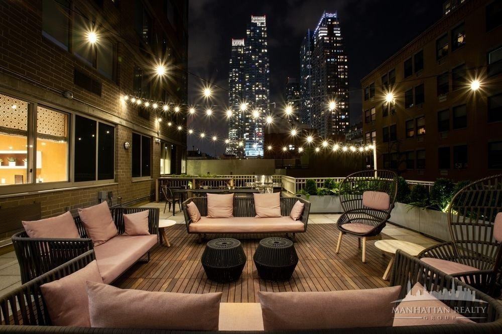 10th Ave #14H - Photo 7 of 10