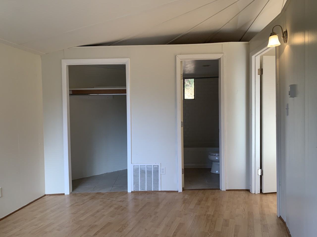 25 Howland Rd - Photo 5 of 7