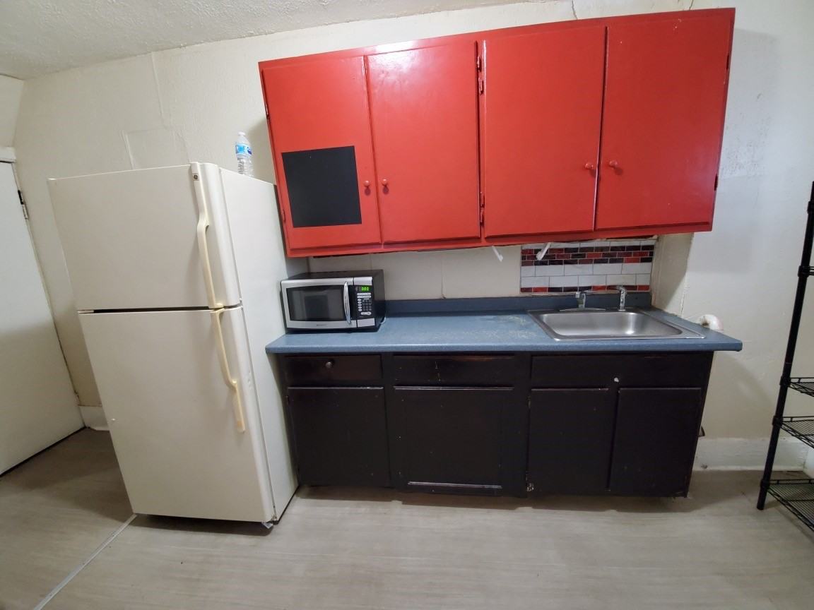 41 S Logan Ave - Photo 2 of 6