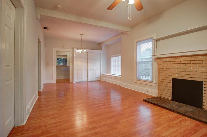 1009 15th Avenue South - Photo 3 of 36