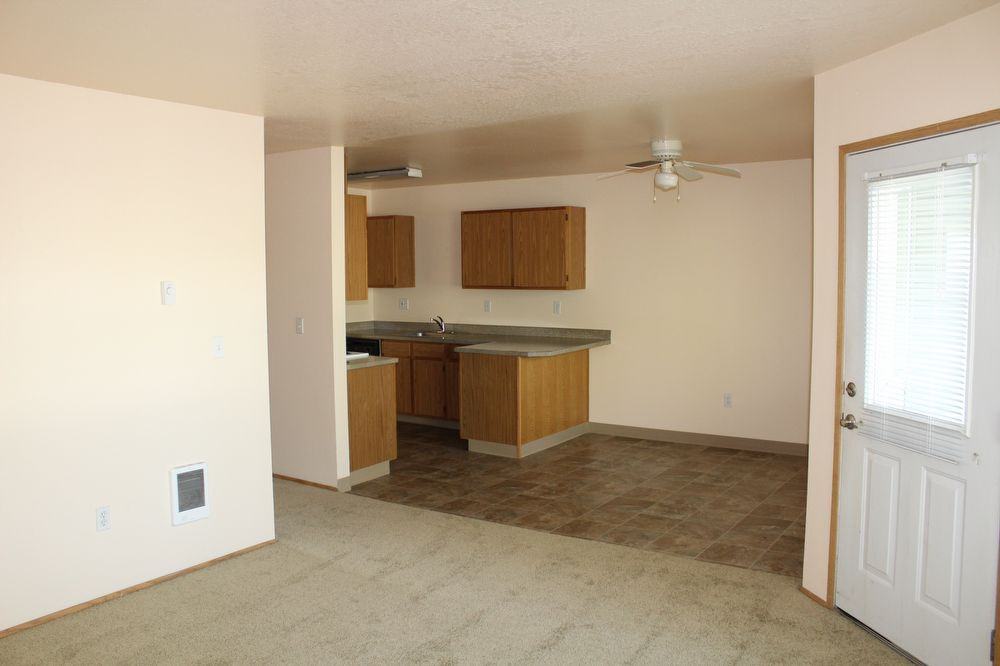 13605 Se Division St - Photo 2 of 3