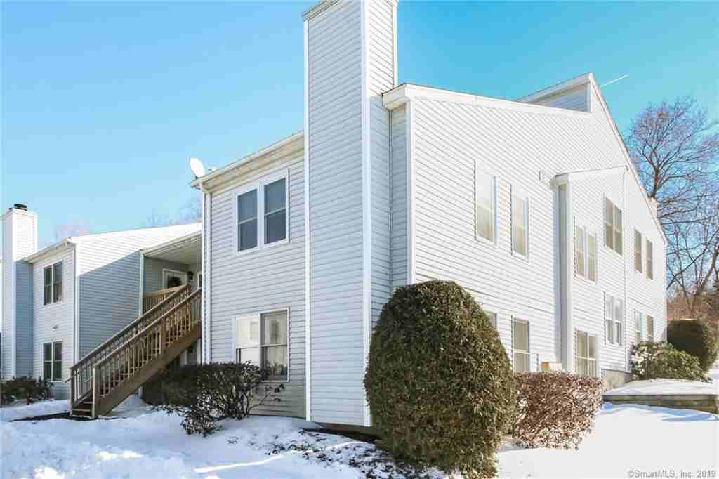 88 Valley Drive - Photo 3 of 32