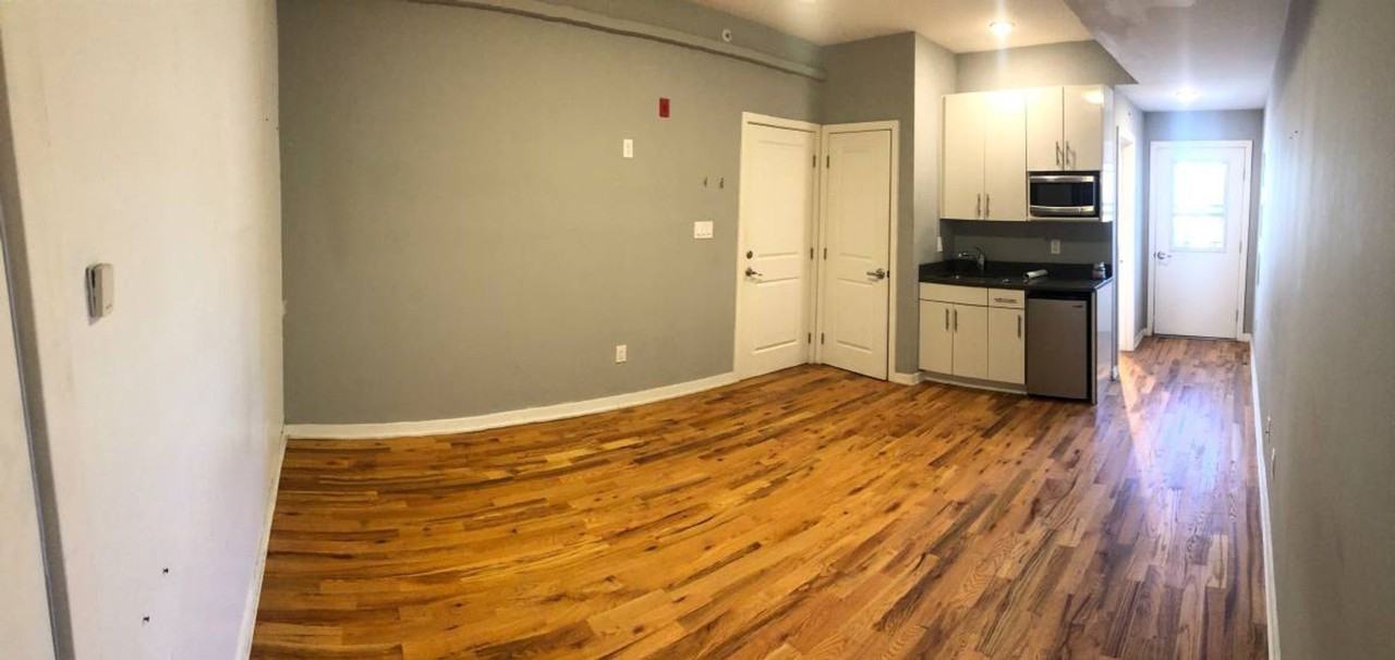 535 Budd Street - Photo 3 of 12