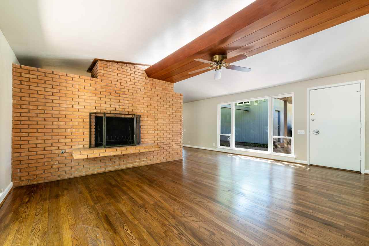 10263 Better Dr - Photo 3 of 9