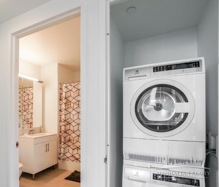 W 57th St #8 - Photo 2 of 9