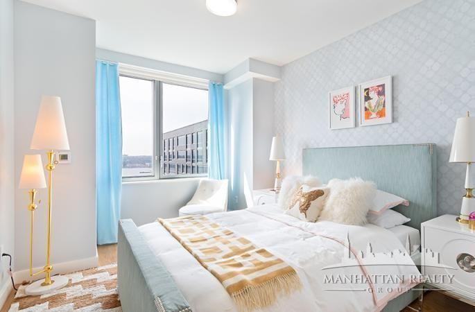 W 57th St #23 - Photo 4 of 8