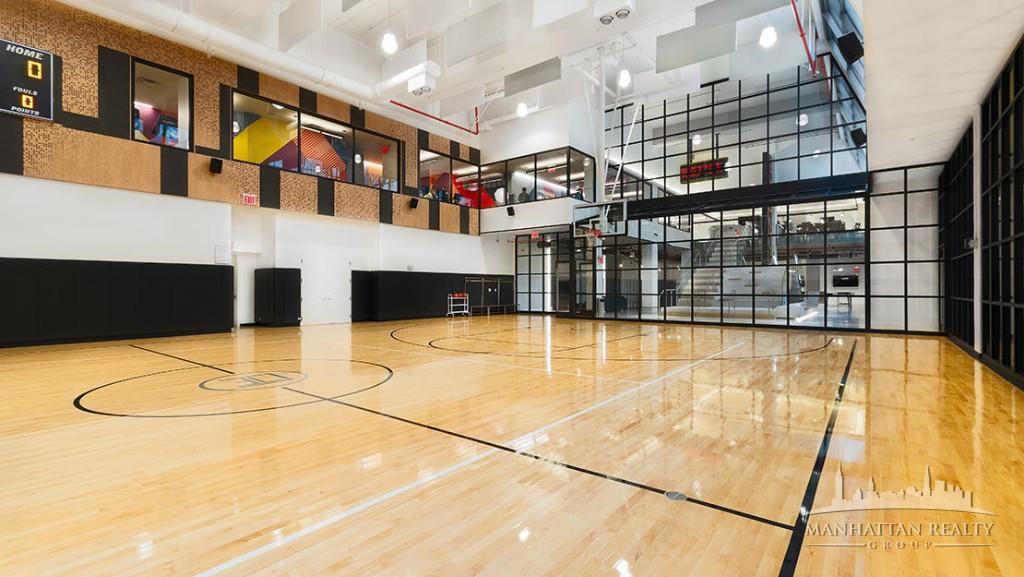 W 57th St #702 - Photo 5 of 9