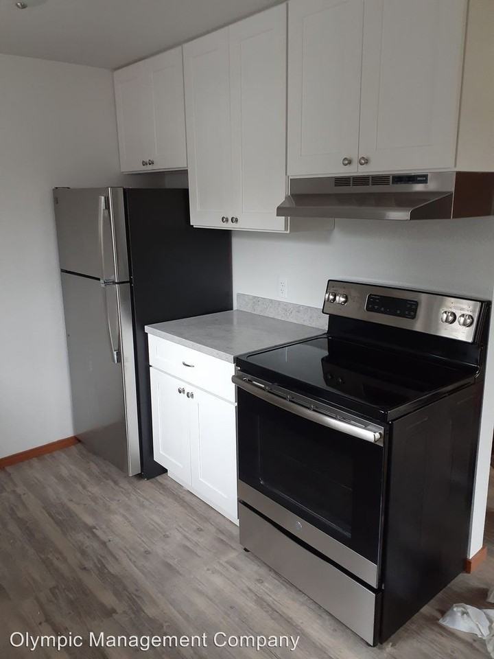 SHERWOOD GLEN 1221 EVERGREEN PARK DRIVE S.W Apartments Sherwood Glen 1221 Evergreen Park Drive