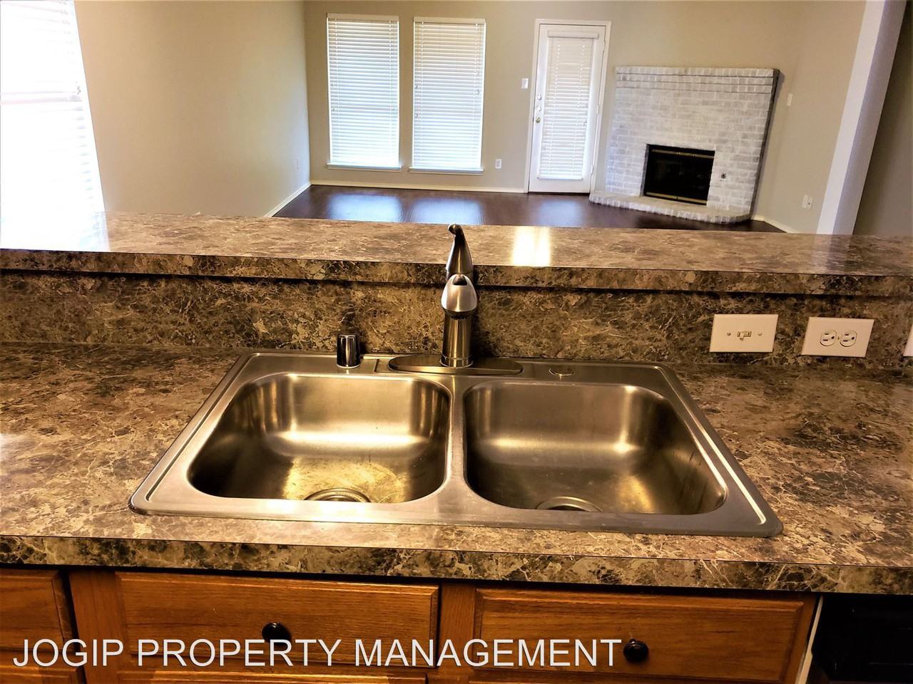 9139 Grand Canal Drive - Photo 3 of 36