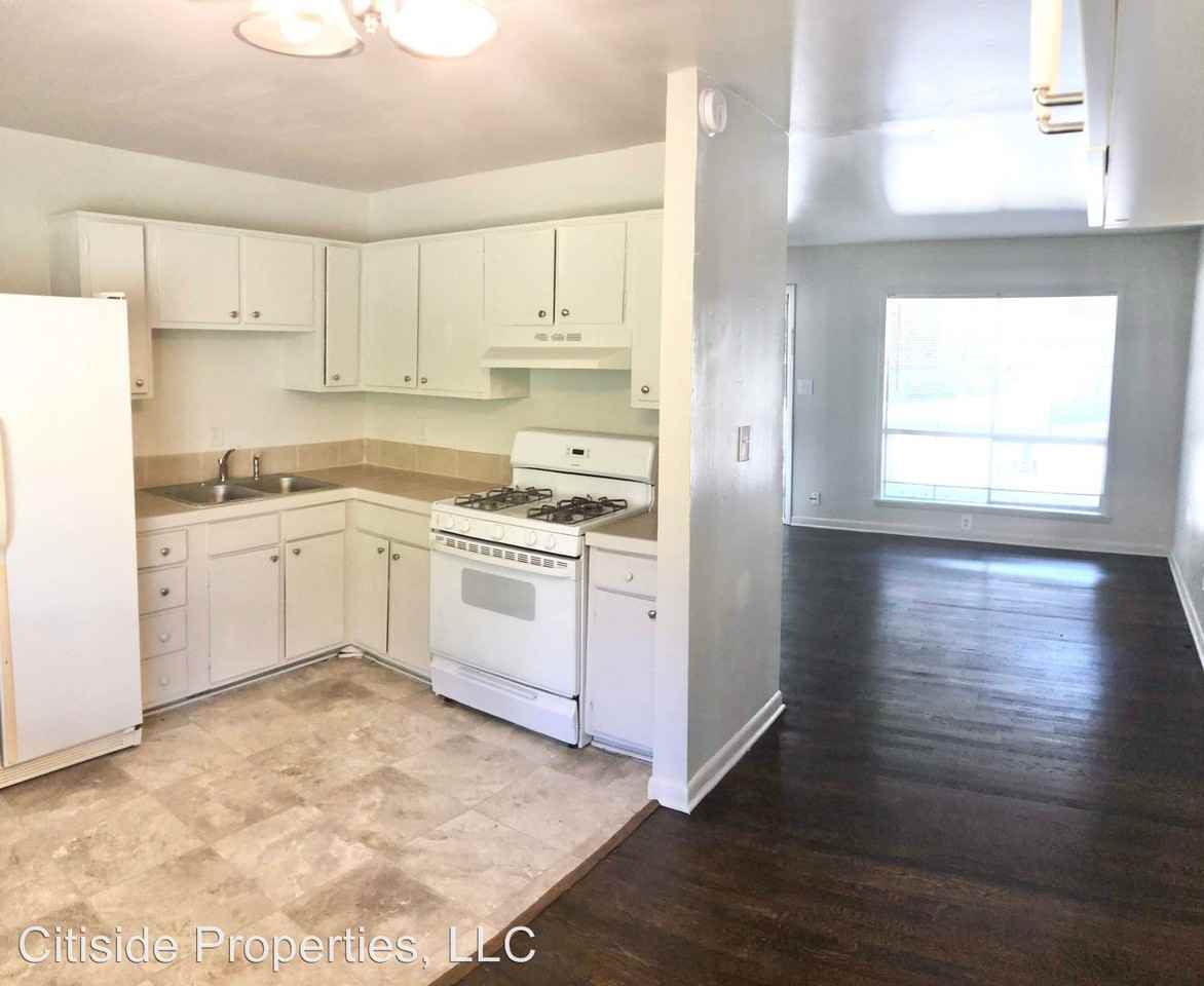 2029 Thomasville Drive Se - Photo 2 of 14