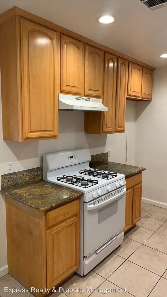 4925 North Brightview - Photo 3 of 4