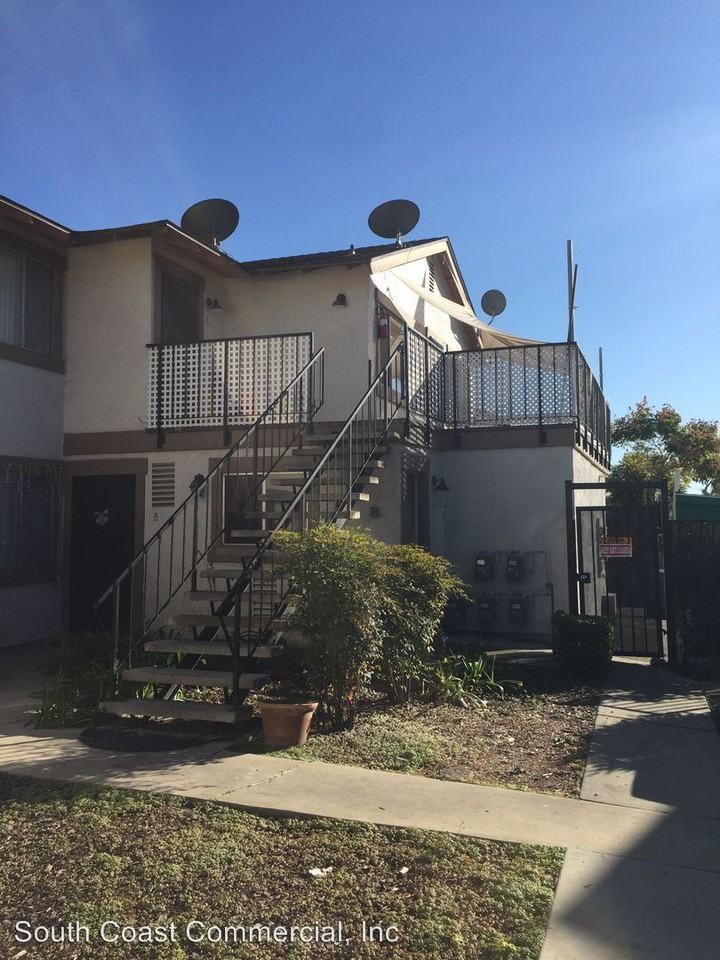 1207 Arcadia Avenue - Photo 3 of 5