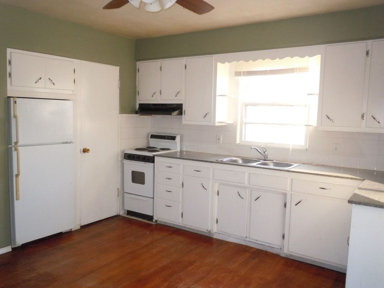 614 614 Kinloch  Kinloch D #614 - Photo 2 of 10