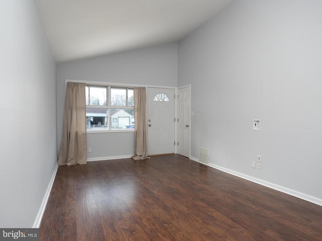 203 Curlew Lane - Photo 3 of 18