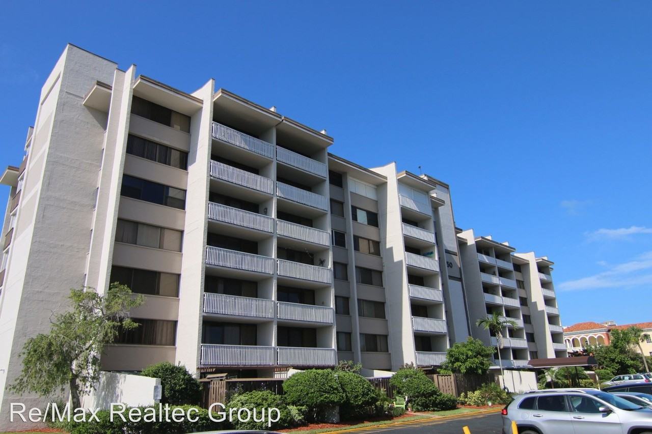 450 Treasure Isle Causeway #202 - Photo 2 of 22