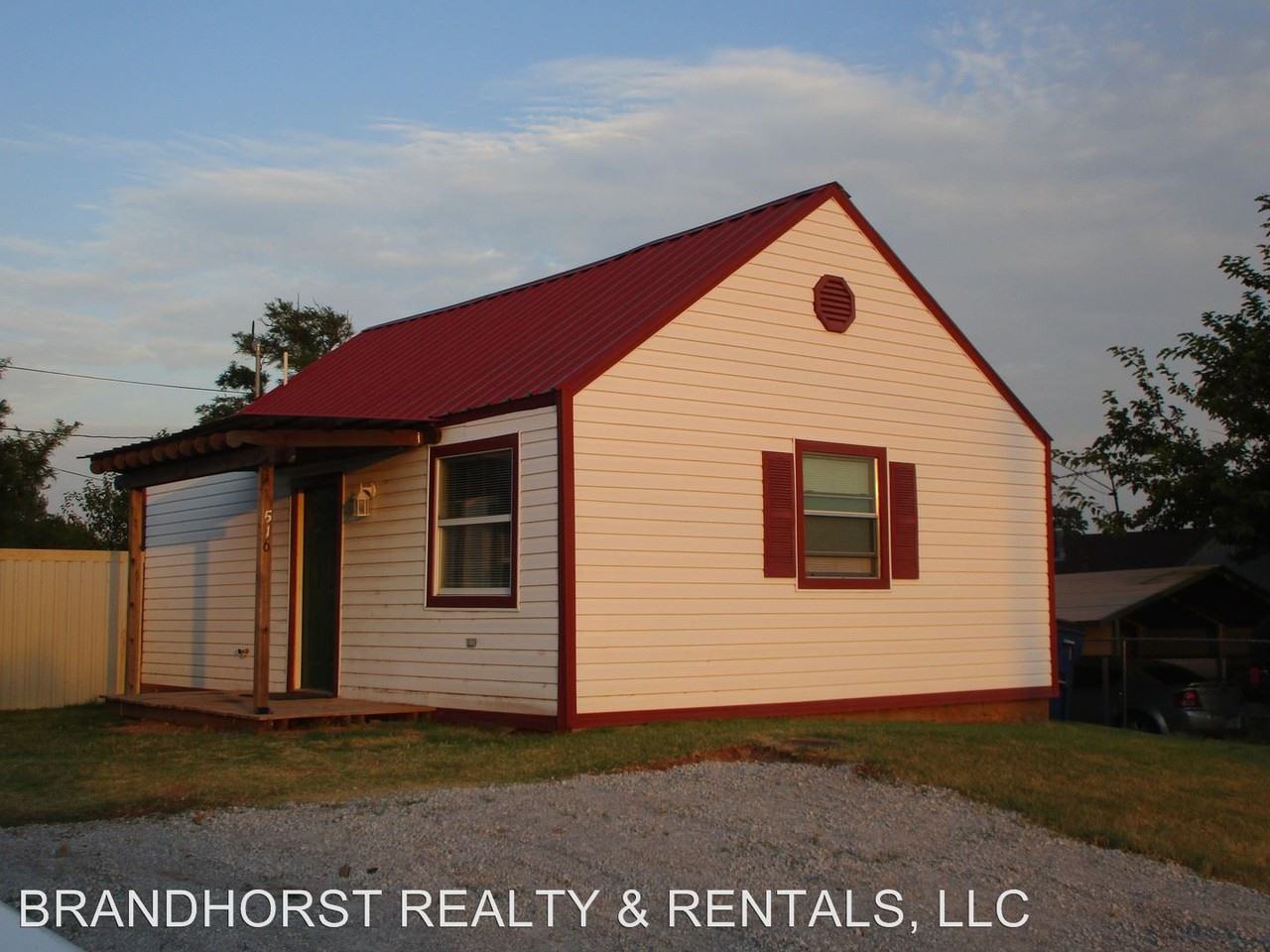 516 N Broadway St. - Photo 3 of 18