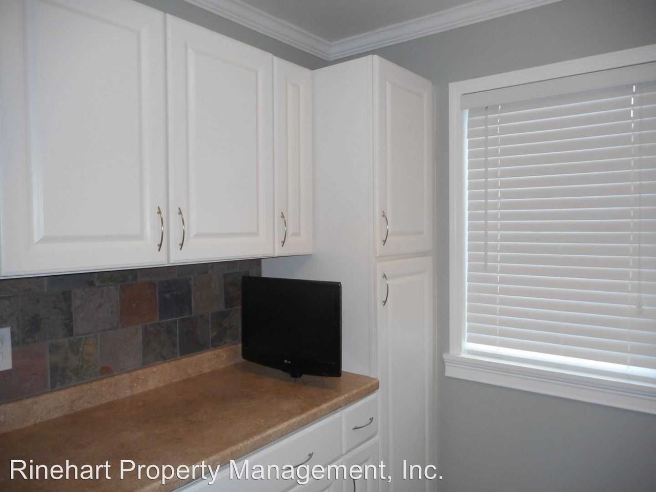 1476 Riverwood Court - Photo 3 of 10