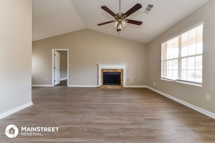 138 Michelle Drive - Photo 3 of 16