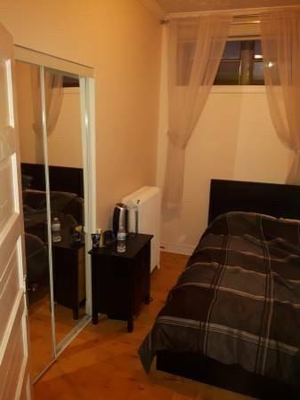 325 Somerset St E - Photo 2 of 9