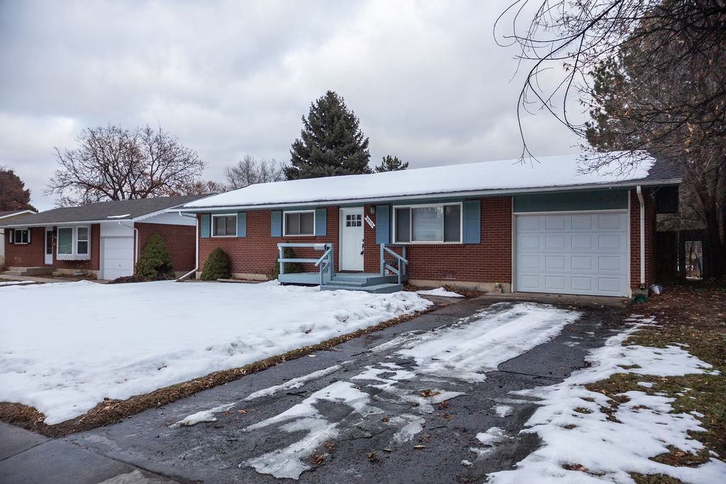 2512 Stanford Road - Photo 2 of 25