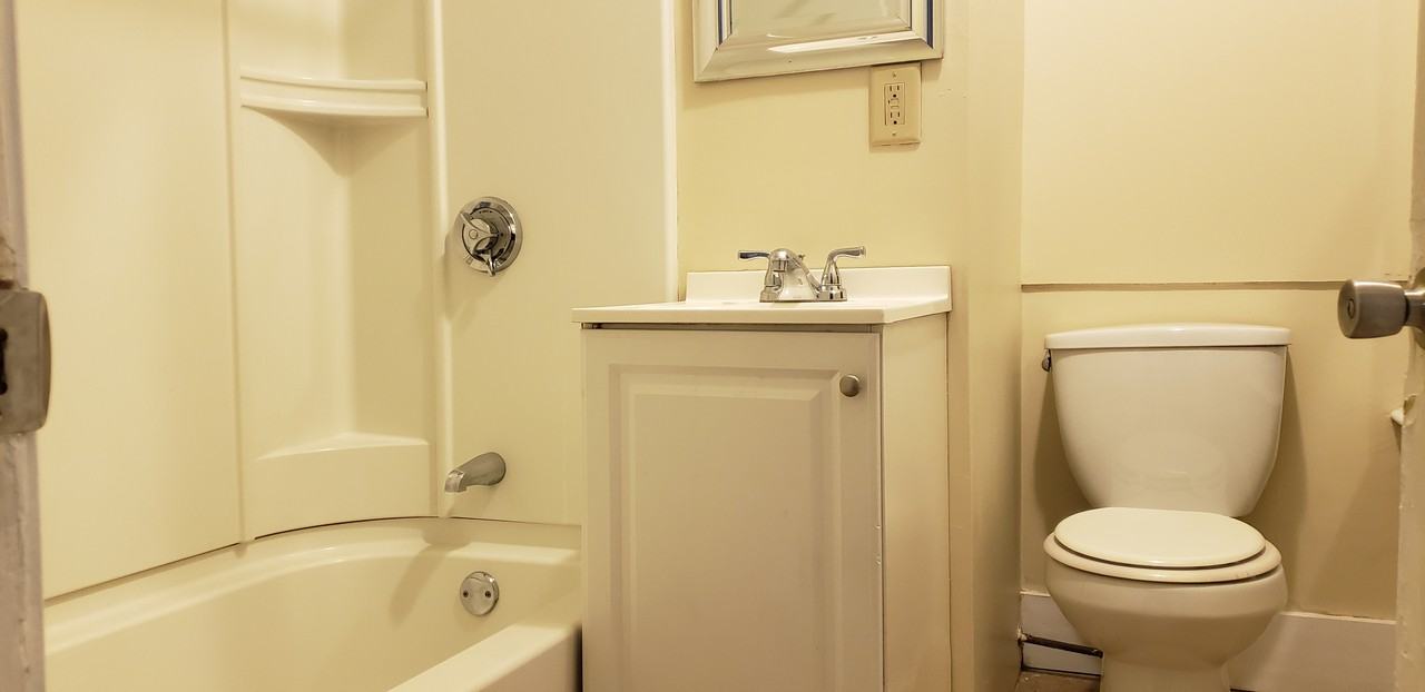 276 Hunt St - Photo 3 of 5