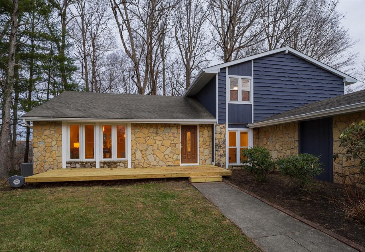 8524 Whisperwoods Lane - Photo 2 of 36