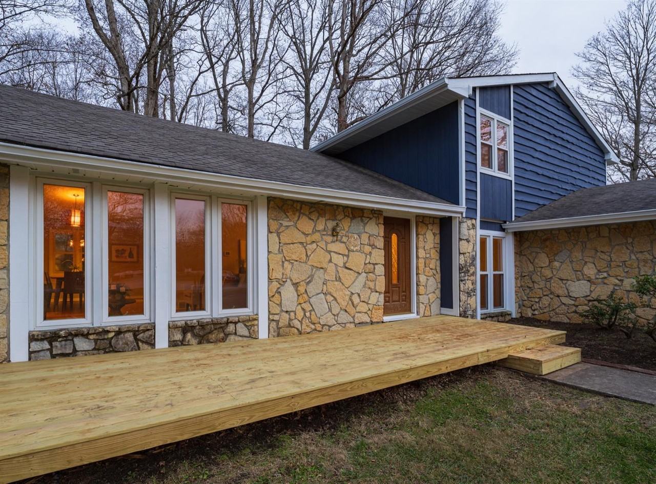 8524 Whisperwoods Lane - Photo 3 of 36