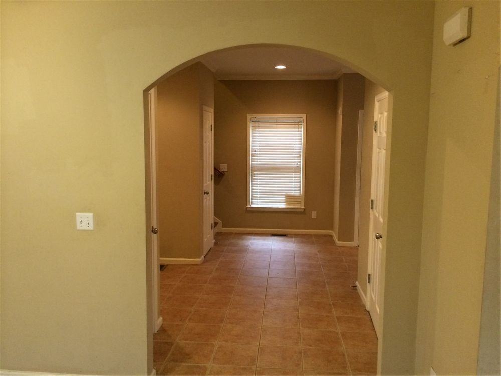 590 Parsons St SW - Photo 2 of 14