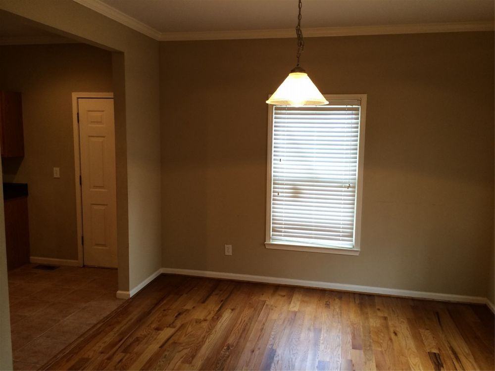 590 Parsons St SW - Photo 3 of 14